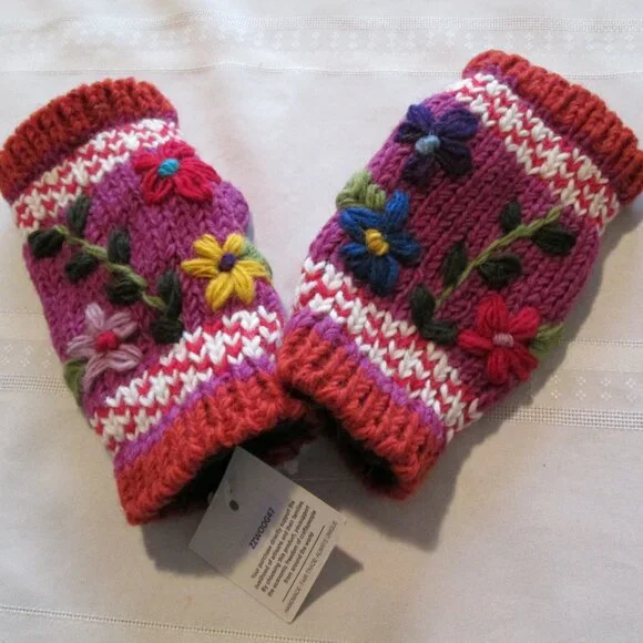 Handmade Embroidered Wool Fingerless Gloves – Made in Nepal - Picture 4 of 5
